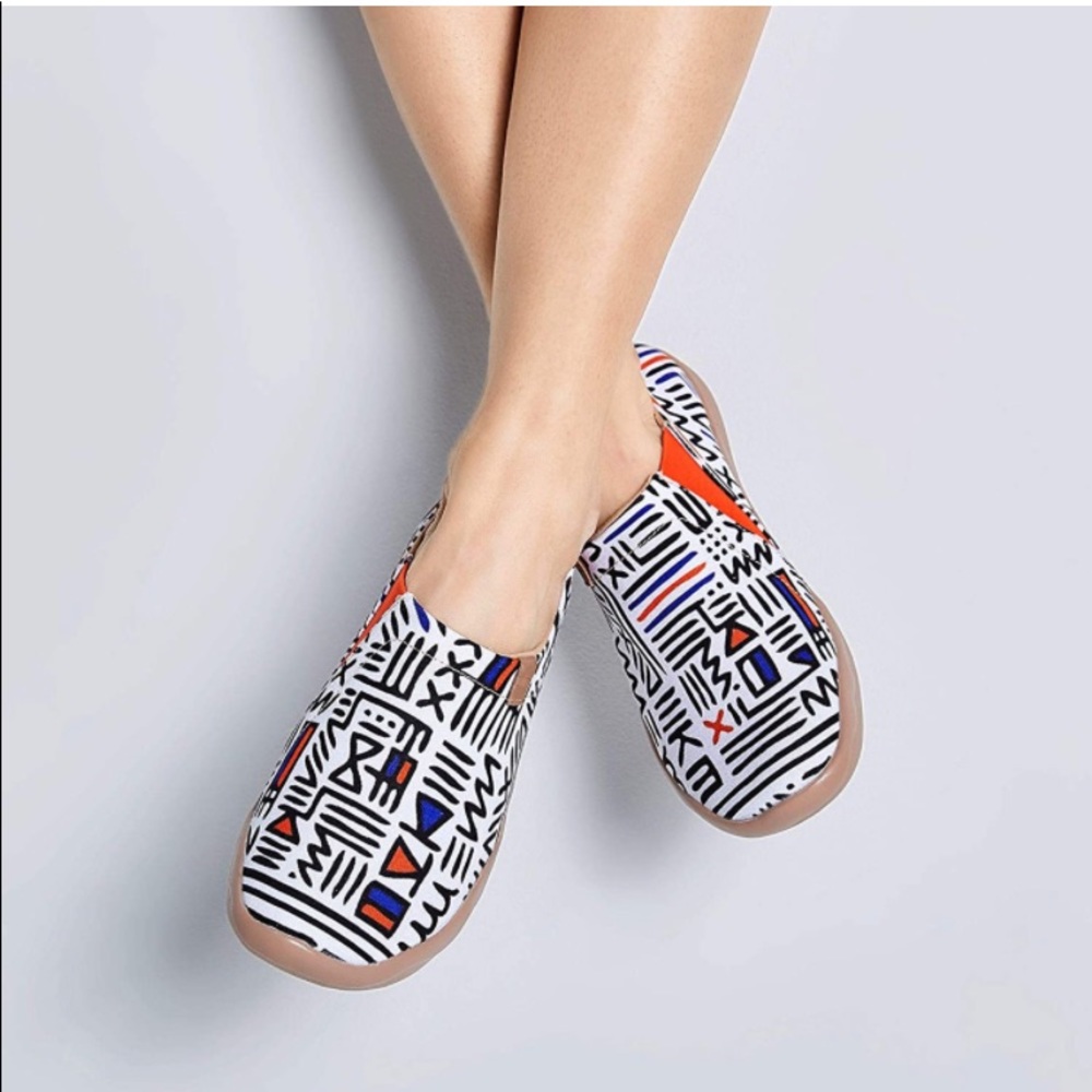 UIN Size 9.5 Women's Slip On Casual Loafers